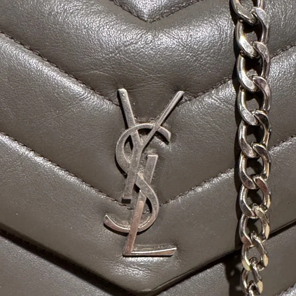 Yves Saint Laurent Lou Lou Flap Crossbody - Picture 3 of 7